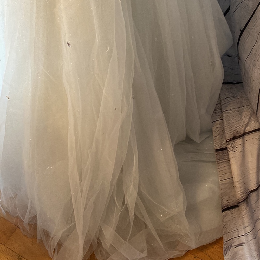 Fairytale Weddings Alfred Angelo Ivory Cinderella Ballgown Wedding Dress Size 10 - Picture 10 of 16